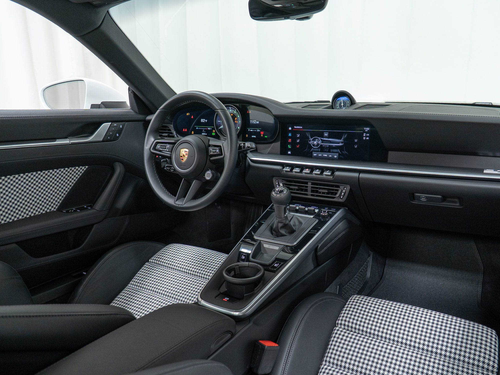 Certified 2024 Porsche 911 Carrera S RWD image 22