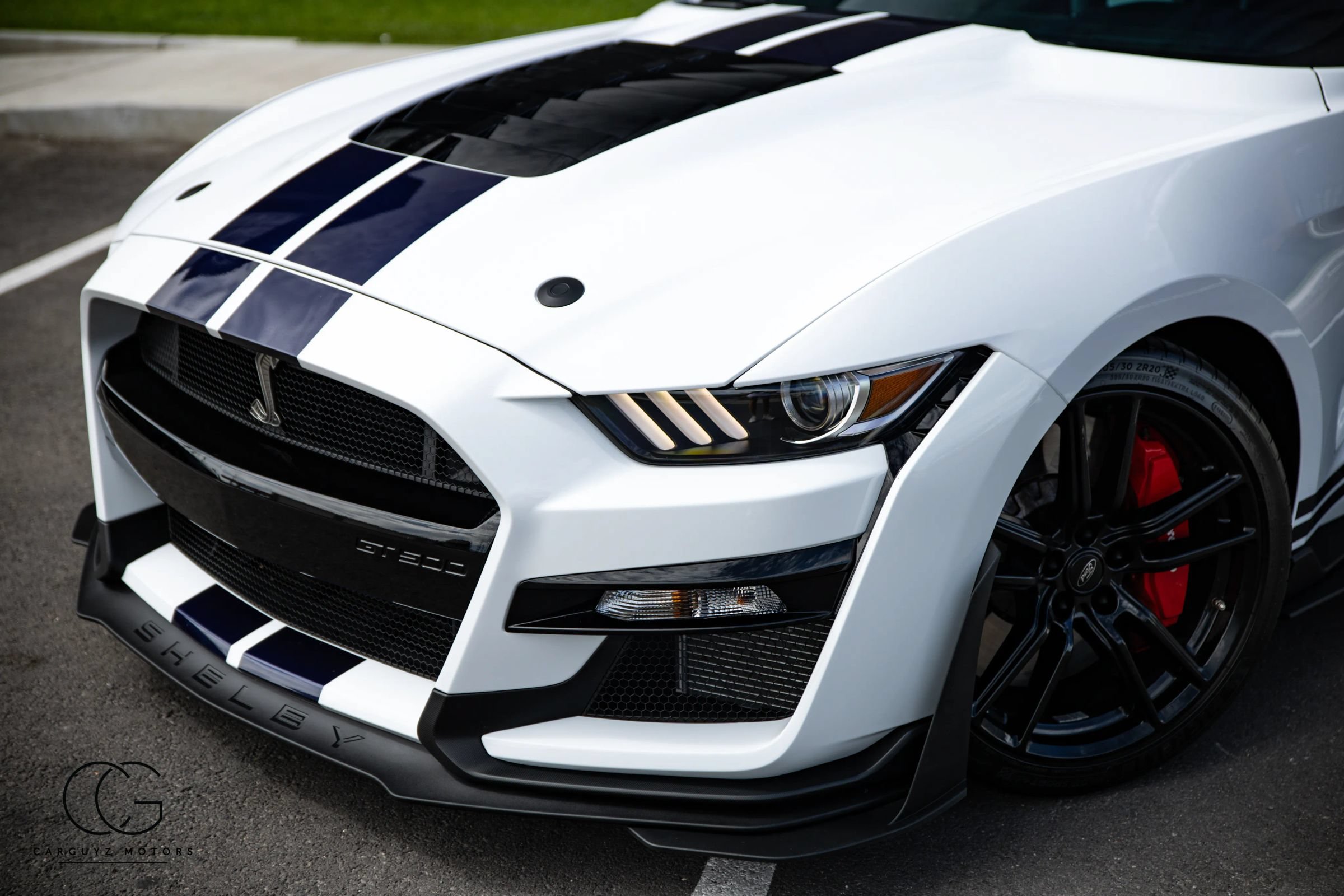 Used 2021 Ford Mustang Shelby GT500 w/ Technology Package RWD image 5