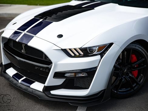 Used 2021 Ford Mustang Shelby GT500 w/ Technology Package RWD image 5