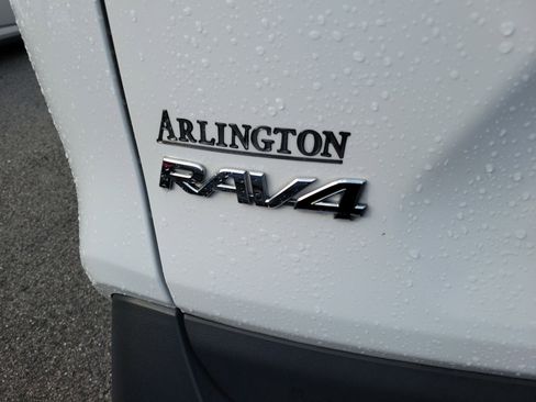 Used 2024 Toyota RAV4 LE image 17