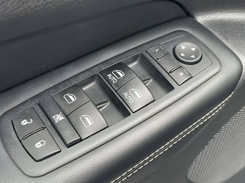 Used 2017 Jeep Grand Cherokee Limited AWD/4WD image 17