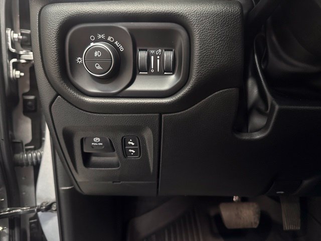 Used 2023 RAM 1500 Laramie AWD/4WD image 32