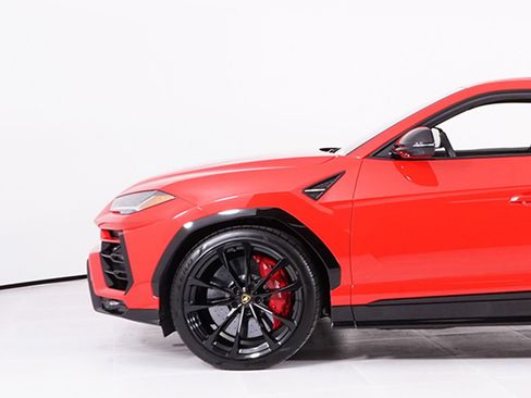 Used 2022 Lamborghini Urus AWD/4WD image 12