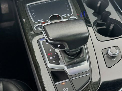 Used 2017 Audi Q7 3.0T Premium Plus w/ Premium Plus Package image 25
