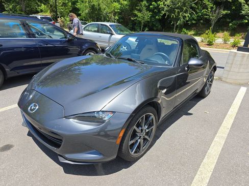 Used 2017 MAZDA MX-5 Miata Grand Touring RWD image 4
