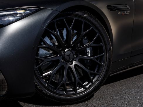 Used 2024 Mercedes-Benz SL 63 AMG S e Performance 4MATIC image 5