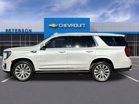 Certified 2022 GMC Yukon Denali w/ Denali Premium Package AWD/4WD image 7