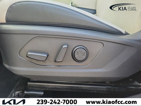 Certified 2025 Kia Sportage EX FWD image 22