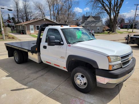 Used 2005 Chevrolet Silverado 3500 2WD Regular Cab w/ Heavy-Duty Power Package image 7