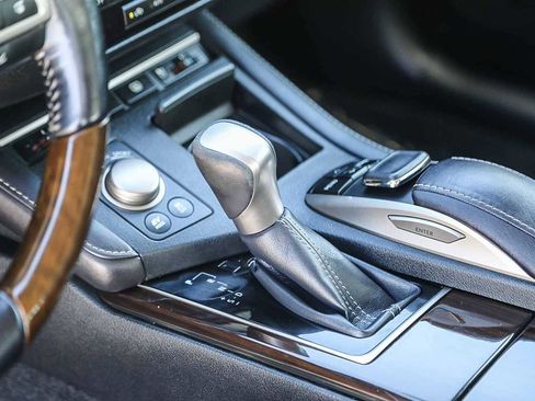 Used 2016 Lexus ES 300h w/ Ultra Luxury Package FWD image 20
