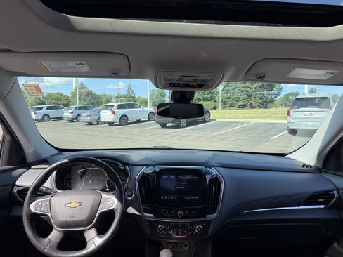 Used 2021 Chevrolet Traverse Premier w/ LPO, Floor Liner Package AWD/4WD image 9