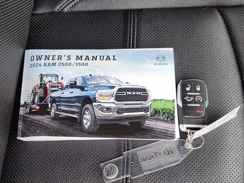 Used 2024 RAM 2500 Power Wagon w/ Level 2 Equipment Group AWD/4WD image 43