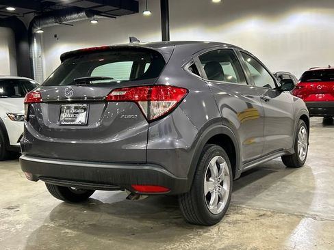 Used 2021 Honda HR-V LX image 2