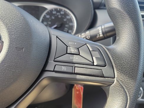 Used 2023 Nissan Versa S w/ Trunk Package image 15