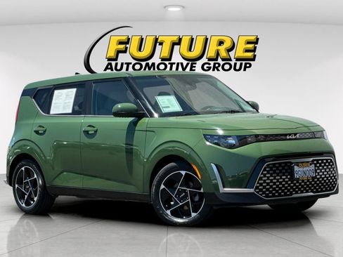 Used 2023 Kia Soul EX FWD image 1