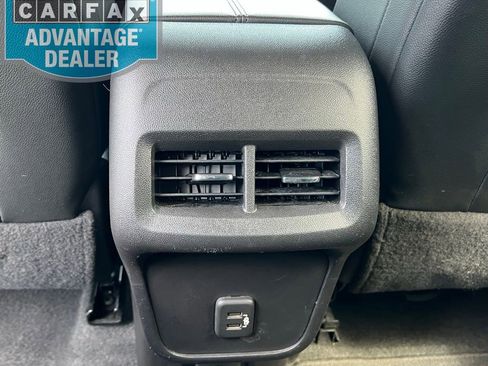 Used 2023 Chevrolet Equinox Premier AWD/4WD image 19