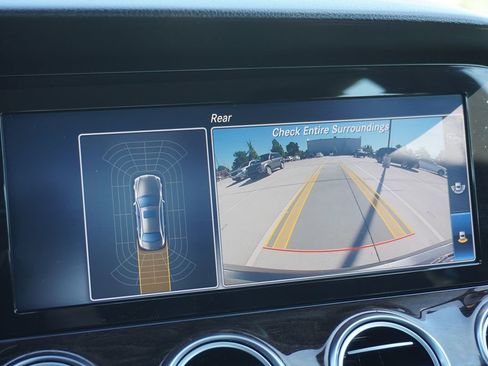 Used 2017 Mercedes-Benz E 300 image 33