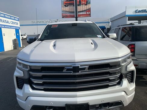 Used 2023 Chevrolet Silverado 1500 High Country w/ High Country Premium Package image 3