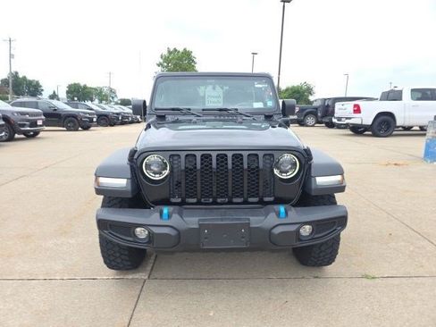 Used 2023 Jeep Wrangler Unlimited w/ Sun & Screen Package AWD/4WD image 2