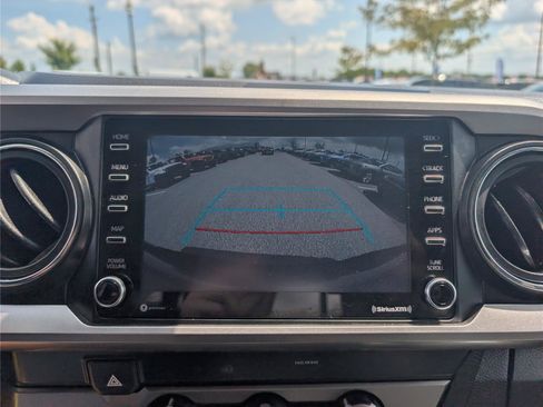 Used 2022 Toyota Tacoma SR5 RWD image 26