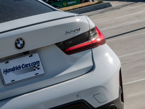 Certified 2024 BMW 330i 330i w/ M Sport Package image 8