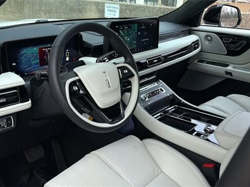 New 2026 Lincoln Aviator Black Label w/ Black Label Special Edition image 18