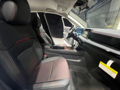 New 2026 Nissan Kicks SR FWD image 19