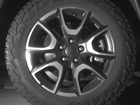 Used 2025 Jeep Compass Trailhawk AWD/4WD image 13