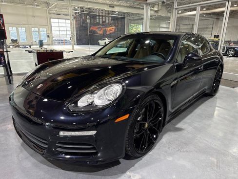 Used 2015 Porsche Panamera image 1