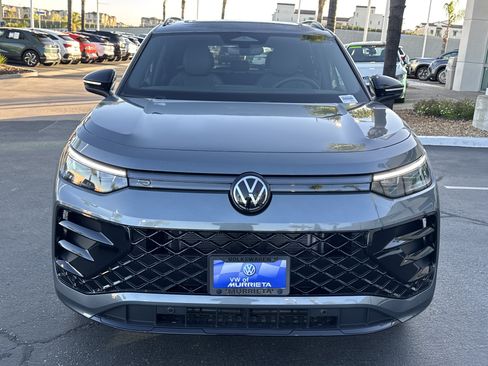 New 2026 Volkswagen Tiguan SE R-Line FWD image 3