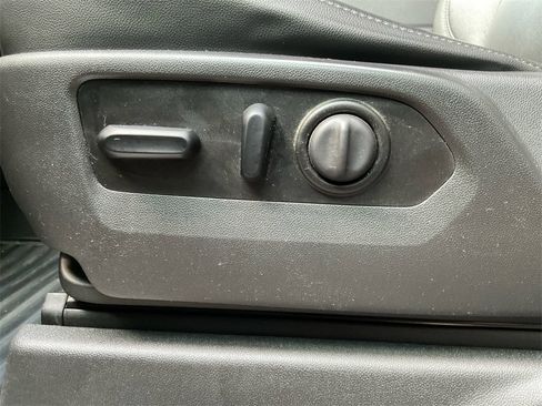 Used 2020 Chevrolet Silverado 1500 LT Trail Boss image 29