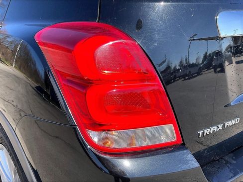 Used 2018 Chevrolet Trax Premier image 14