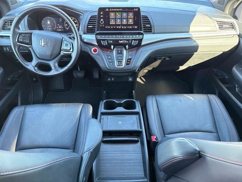 Certified 2025 Honda Odyssey Sport-L image 17
