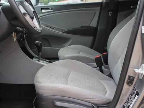 Used 2017 Hyundai Accent SE FWD image 17