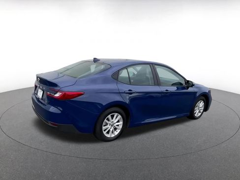 Used 2025 Toyota Camry LE image 13