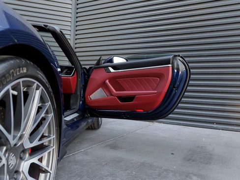 Certified 2025 Porsche 911 Turbo image 33