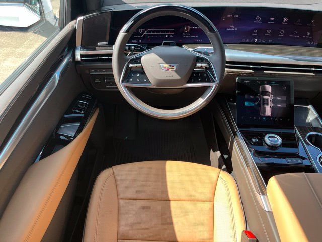 Used 2026 Cadillac Escalade ESV Luxury w/ Touring Package RWD image 38