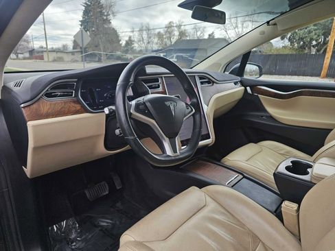 Used 2016 Tesla Model X 90D AWD/4WD image 6