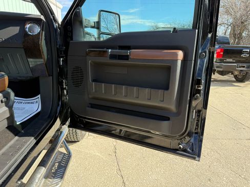 Used 2016 Ford F350 Platinum image 8