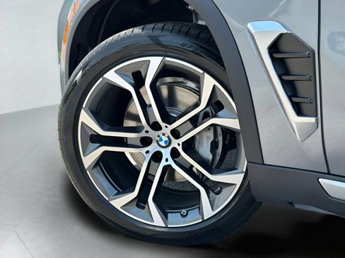 New 2026 BMW X5 sDrive40i w/ Climate Comfort Package RWD image 9