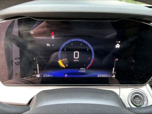 Used 2024 Chevrolet Trax LT image 12