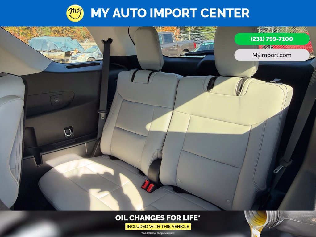 Used 2025 Ford Explorer Active w/ Active Comfort Package AWD/4WD image 26