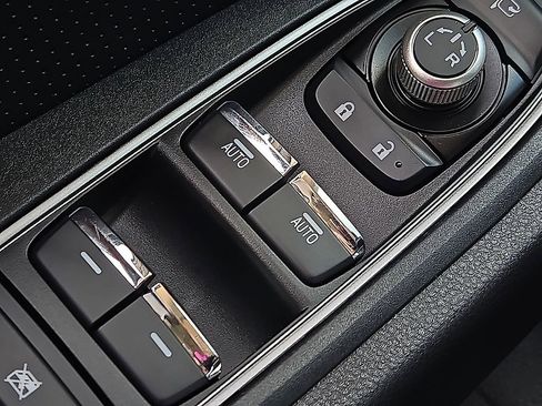 Certified 2024 Subaru Ascent Limited w/ Technology Package image 18