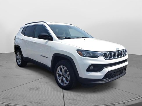 New 2025 Jeep Compass Latitude image 7