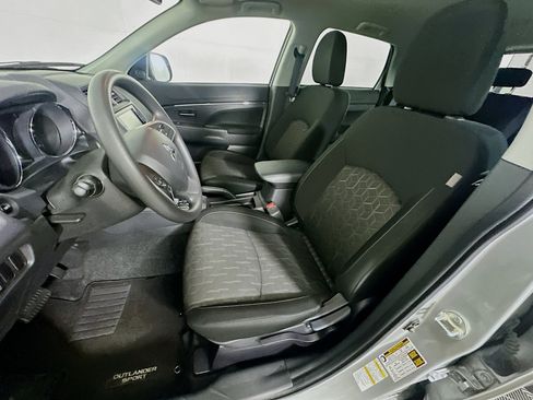 Used 2025 Mitsubishi Outlander Sport ES image 13