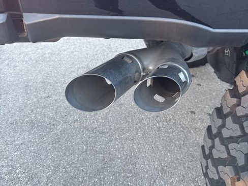 Used 2025 Ford F250 Platinum image 11