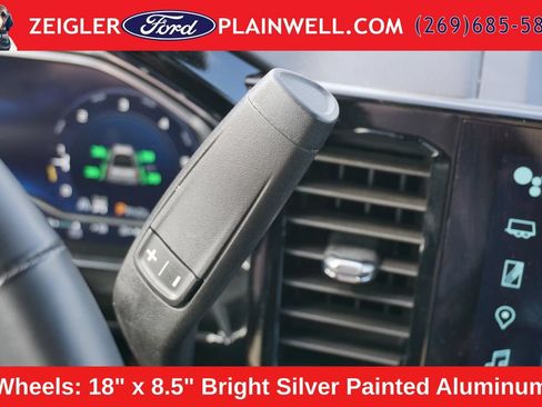 Used 2024 Chevrolet Silverado 1500 LT AWD/4WD image 24