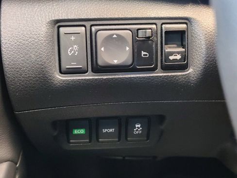 Used 2017 Nissan Sentra SL w/ SL Premium Technology Package image 27