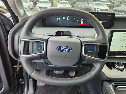 Used 2025 Ford Expedition Max Active AWD/4WD image 20