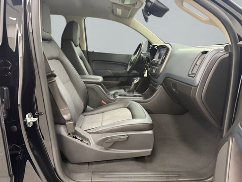 Used 2022 Chevrolet Colorado Z71 w/ Safety Package RWD image 14